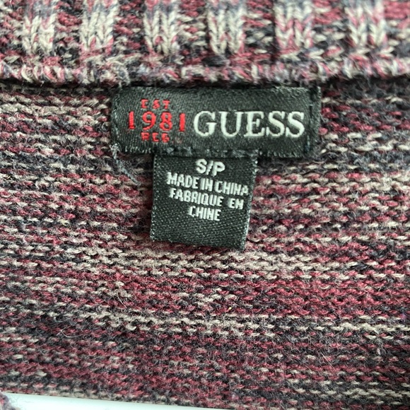 vintage GUESS sweater - Picture 2 of 2